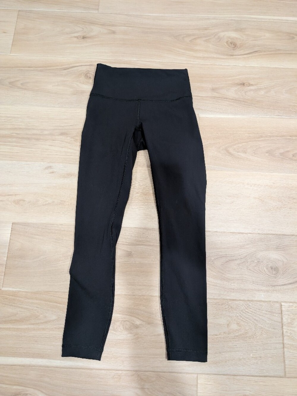Lululemon Black High-Waist Performance Leggings 25"